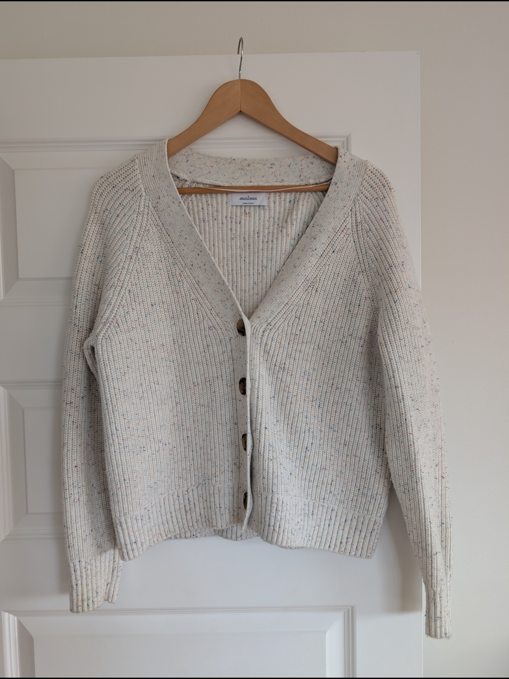 Old Navy Cream Speckled V-Neck Button Cardigan